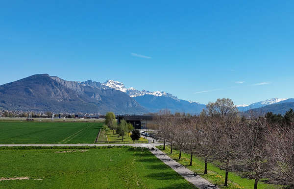Vue sur les montagnes depuis Epagny